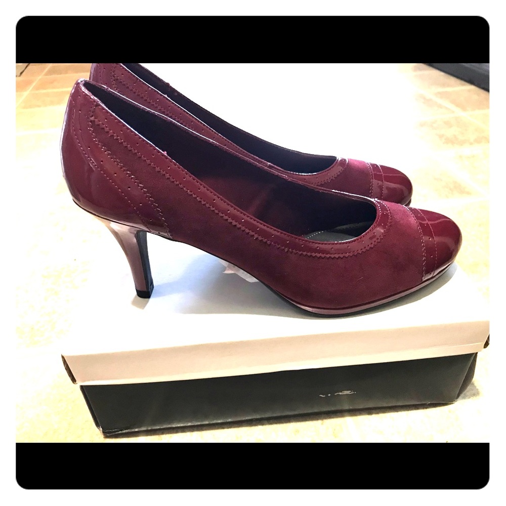 Suede/patent pumps